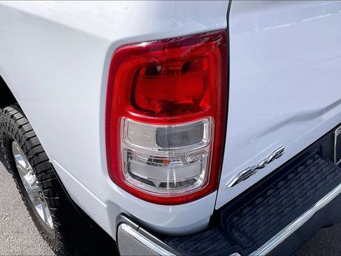 Used 2024 RAM 2500 Big Horn AWD/4WD image 33