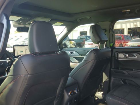 Certified 2025 Ford Explorer ST w/ Sun And Sound Package image 15