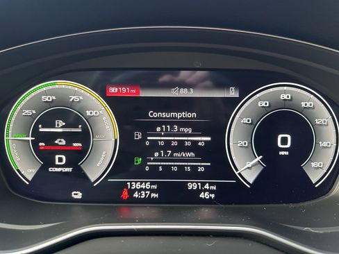 Used 2024 Audi Q5 e Premium Plus w/ Premium Plus Package image 23