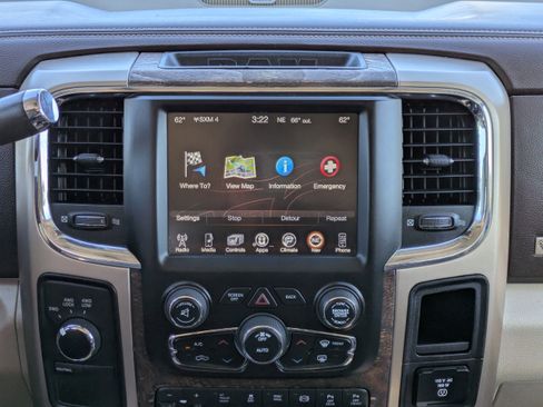 Used 2016 RAM 2500 Longhorn image 16