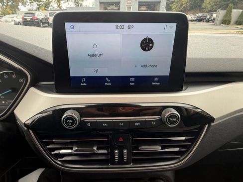 Used 2021 Ford Escape SE image 25