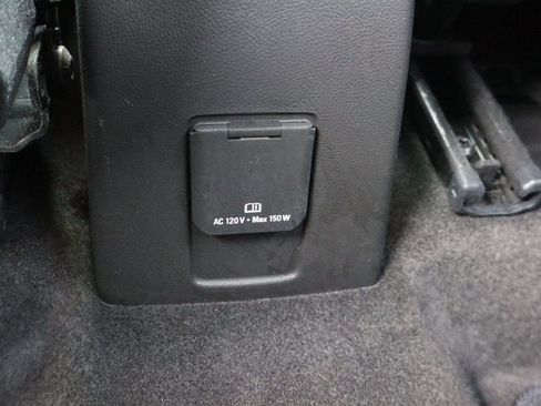 Used 2022 Chevrolet Trax LT w/ LT Convenience Package image 22