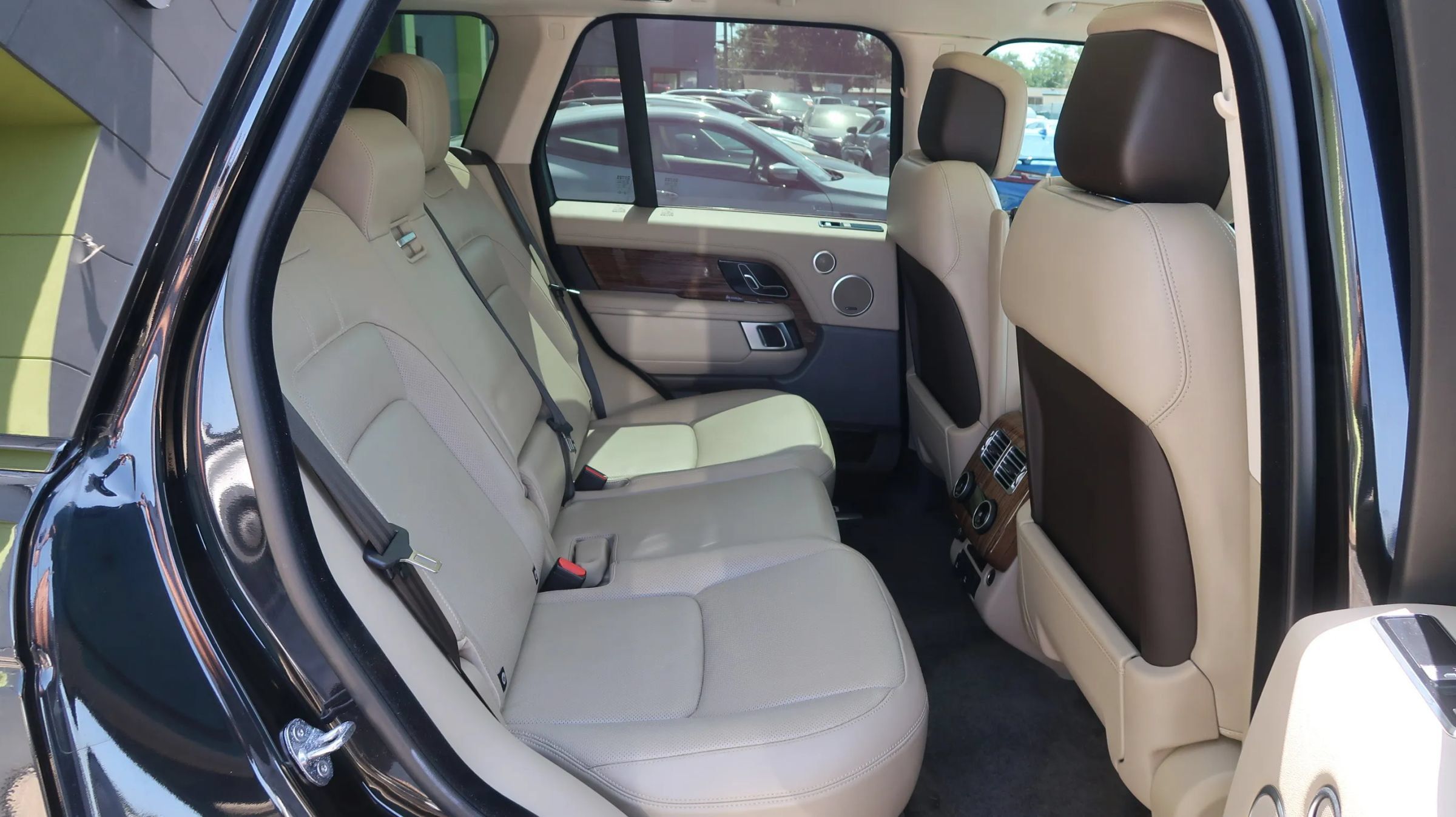 Used 2018 Land Rover Range Rover HSE AWD/4WD image 24