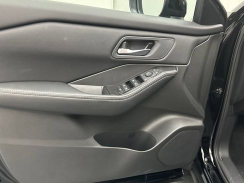 New 2026 Nissan Rogue SV AWD/4WD image 14