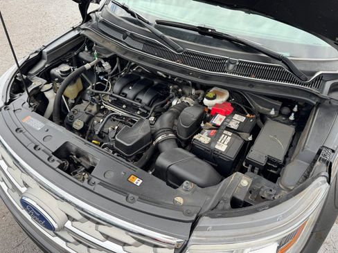 Used 2018 Ford Explorer XLT AWD/4WD image 23