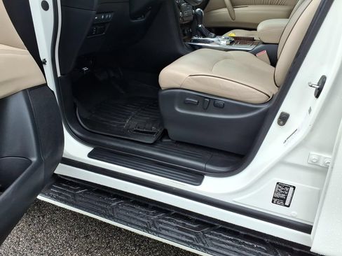 Used 2020 Nissan Armada Platinum RWD image 17