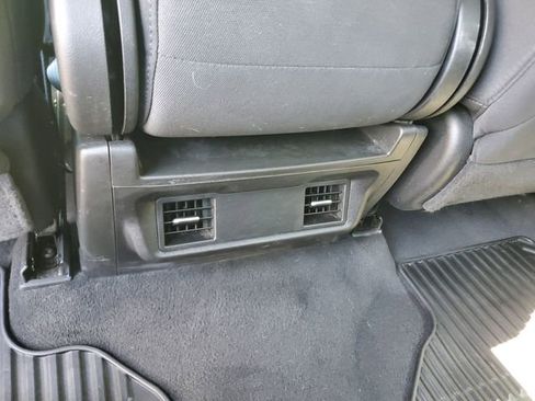 Used 2024 Chevrolet Silverado 2500 LT AWD/4WD image 17