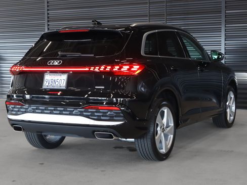 Used 2025 Audi Q5 Premium w/ Premium Plus AWD/4WD image 16