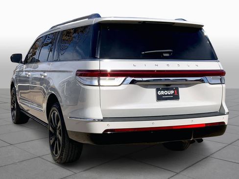 Certified 2022 Lincoln Navigator L Reserve image 12