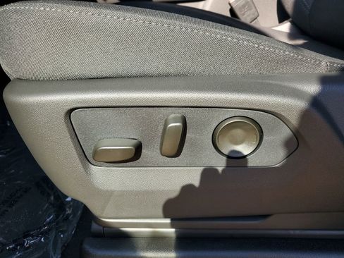 New 2026 Chevrolet Suburban LS image 20