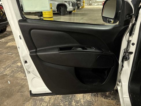 Used 2022 RAM ProMaster City Tradesman FWD image 26