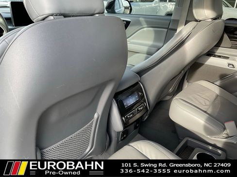 Used 2021 Lincoln Aviator Reserve w/ Elements Package Plus RWD image 12