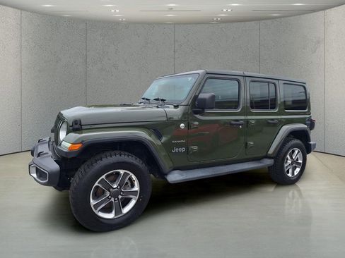 Used 2020 Jeep Wrangler Unlimited Sahara AWD/4WD image 9