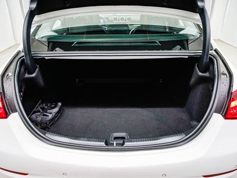 Used 2025 Mercedes-Benz C 300 Sedan image 26