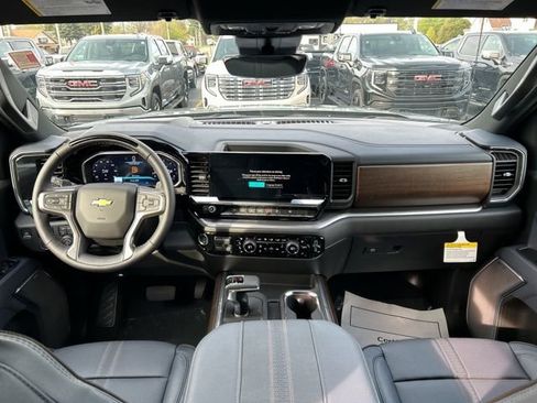 New 2026 Chevrolet Silverado 1500 High Country w/ Technology Package AWD/4WD image 20