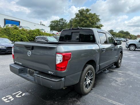 Used 2022 Nissan Titan SV RWD image 5