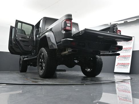 Used 2022 Jeep Gladiator Overland image 30
