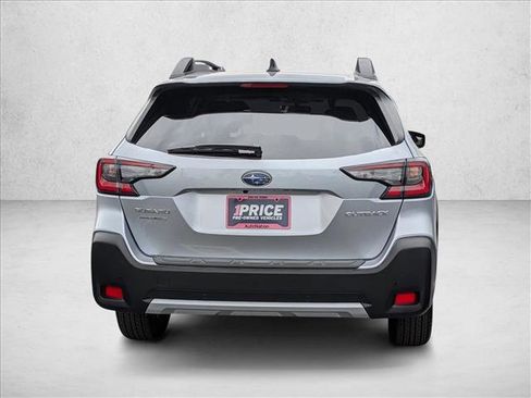 Used 2025 Subaru Outback Limited AWD/4WD image 7
