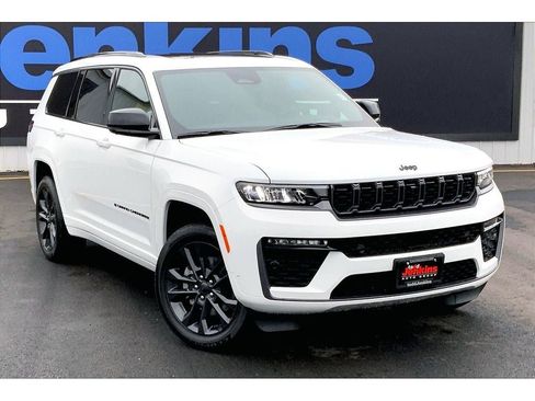 New 2026 Jeep Grand Cherokee L Limited AWD/4WD image 2