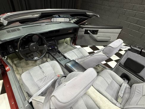 Used 1988 Chevrolet Camaro IROC-Z image 2