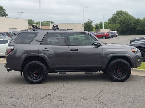 Used 2019 Toyota 4Runner TRD Off-Road Premium AWD/4WD image 2