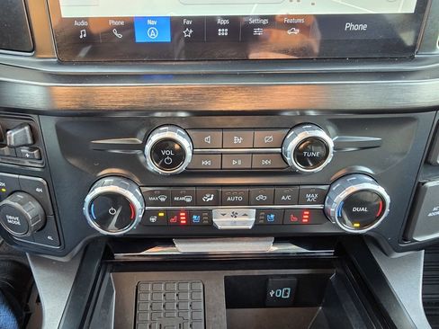 Used 2023 Ford F250 Lariat w/ Chrome Package image 29