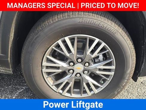 New 2026 Chevrolet Traverse LT image 14