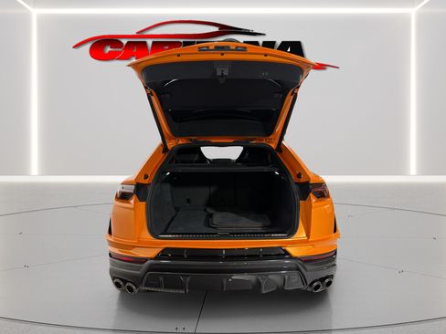 Used 2023 Lamborghini Urus Performante AWD/4WD image 22