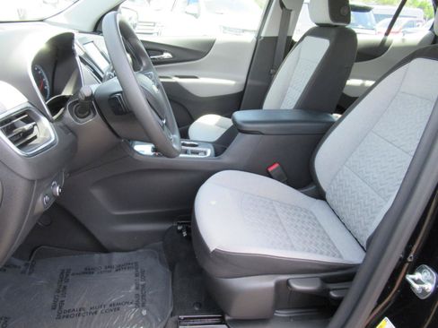 Used 2024 Chevrolet Equinox LS w/ Driver Confidence II Package FWD image 17