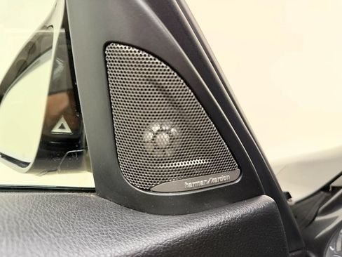 Used 2016 BMW M3 RWD image 16