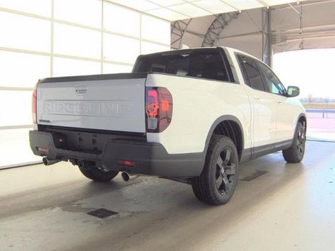 Used 2026 Honda Ridgeline Black Edition image 3