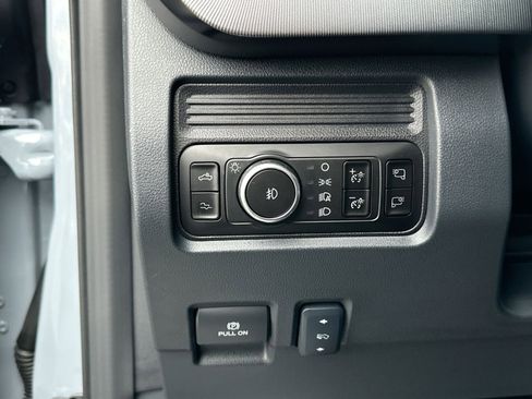 Used 2026 Ford F350 Platinum image 18