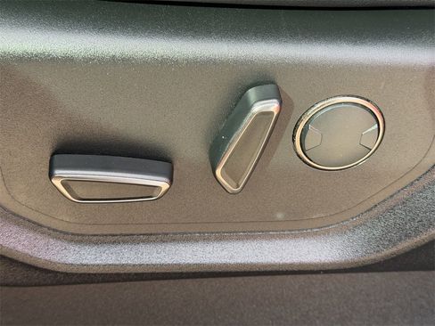 Used 2017 Ford F150 Raptor w/ Equipment Group 802A Luxury image 28