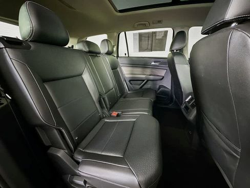 Used 2021 Volkswagen Atlas SE w/ Panoramic Sunroof Package image 42