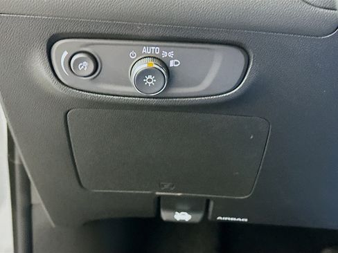 Used 2025 Buick Encore GX Preferred image 17