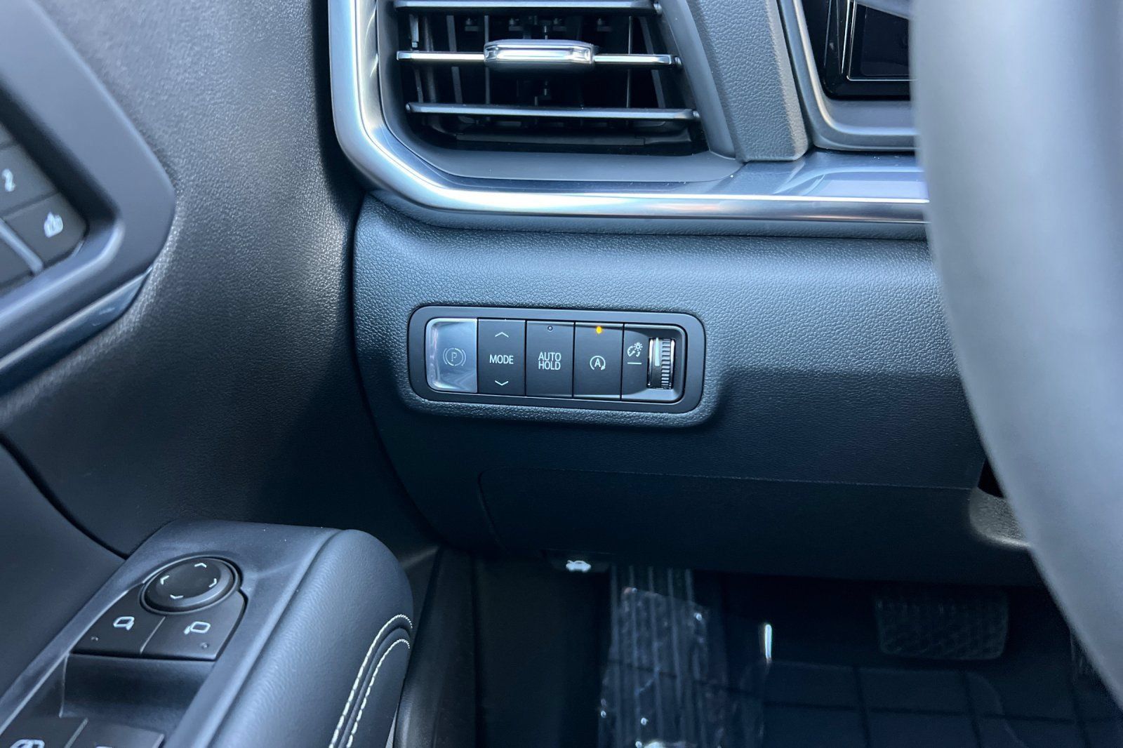 New 2026 GMC Terrain Elevation w/ Elevation Premium Package FWD image 29