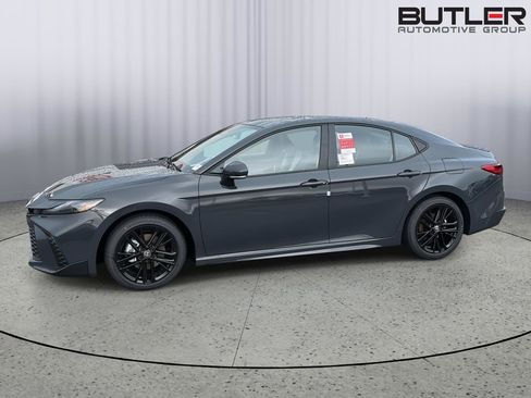 New 2026 Toyota Camry SE FWD image 3