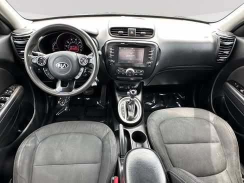 Used 2018 Kia Soul + FWD image 7