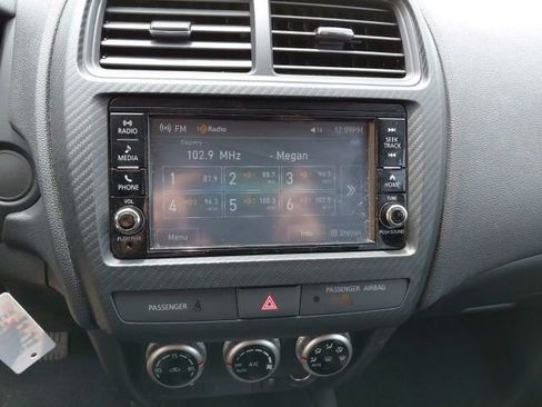 Used 2025 Mitsubishi Outlander Sport ES AWD/4WD image 16