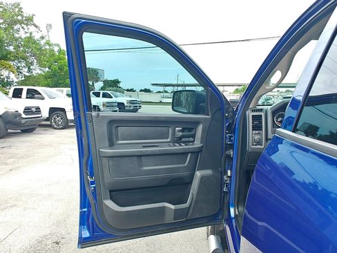 Used 2015 RAM 1500 Express AWD/4WD image 9