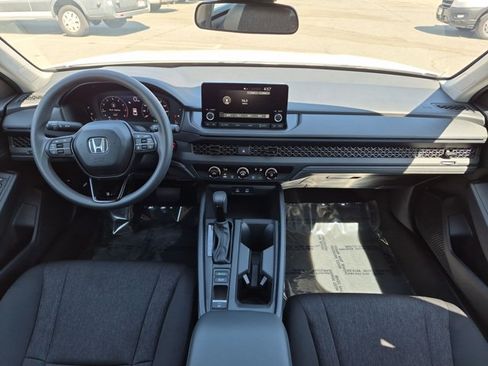 Used 2025 Honda Accord LX image 17