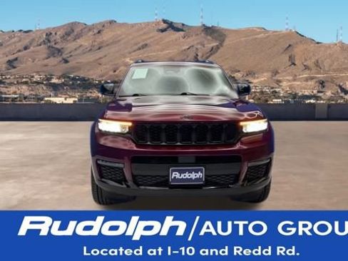 Used 2023 Jeep Grand Cherokee L Limited w/ Black Appearance Package image 8