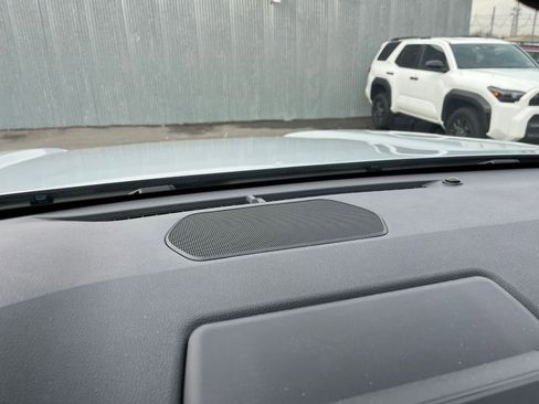 Used 2025 Toyota 4Runner TRD Off-Road image 18