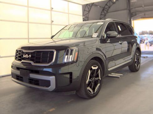 Used 2023 Kia Telluride S w/ S Sunroof Package FWD image 1