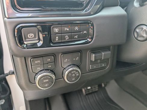 New 2026 GMC Yukon XL AT4 Ultimate image 16