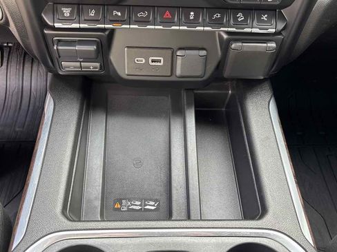 Used 2021 GMC Sierra 2500 Denali w/ Denali Ultimate Package AWD/4WD image 26
