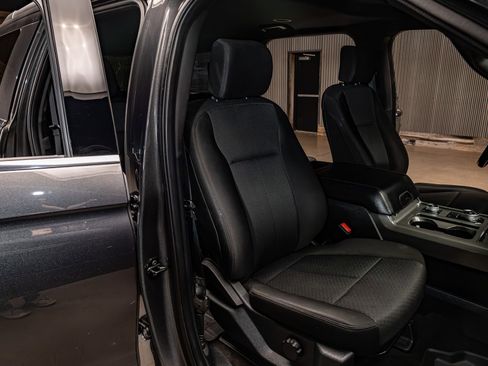 Used 2020 Ford Expedition XLT w/ FX4 Off-Road Package AWD/4WD image 27