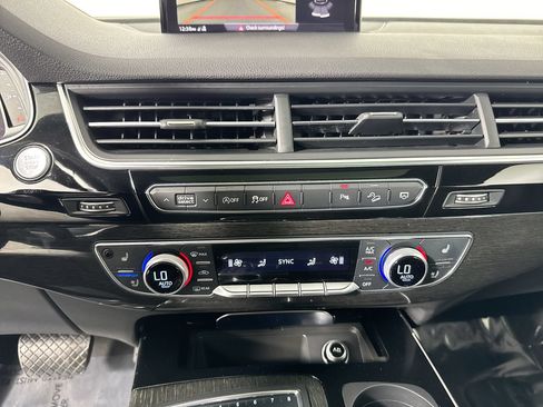Used 2018 Audi Q7 3.0T Prestige w/ Prestige Package AWD/4WD image 13