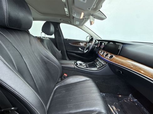 Used 2018 Mercedes-Benz E 300 image 14