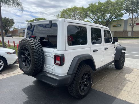 Used 2021 Jeep Wrangler Unlimited Sport image 9